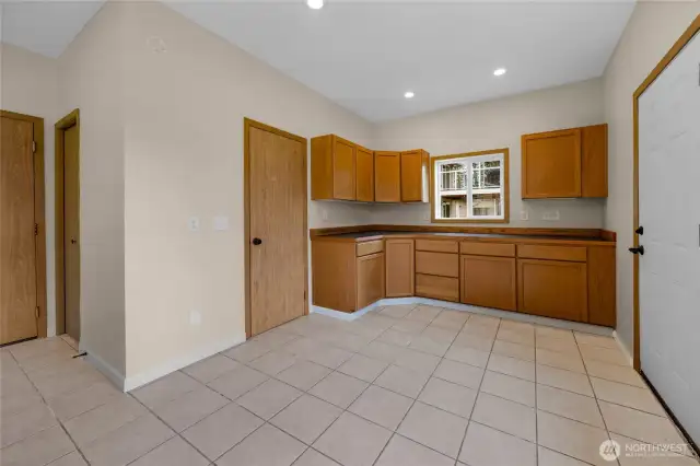 Potential MIL/Bonus room, plumbed for sink under cabinet