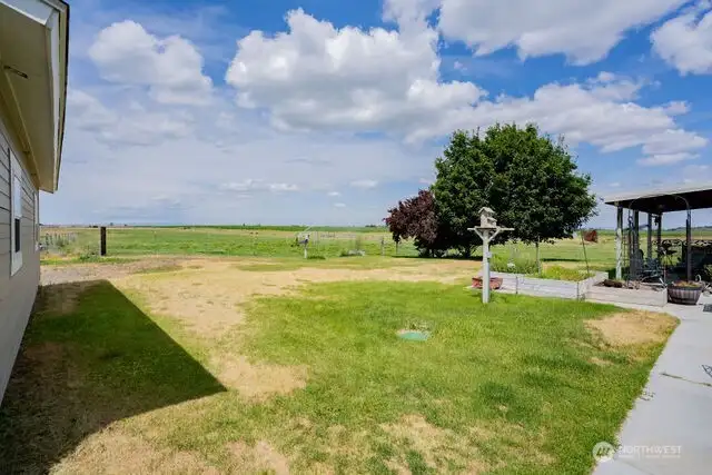 Looking at back of property