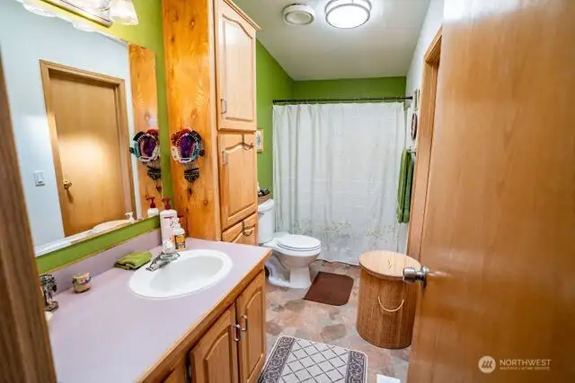 Guest bath