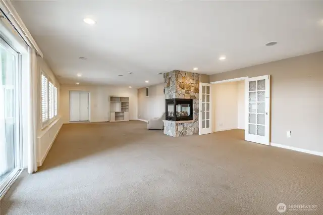 Comfortable setting with views!