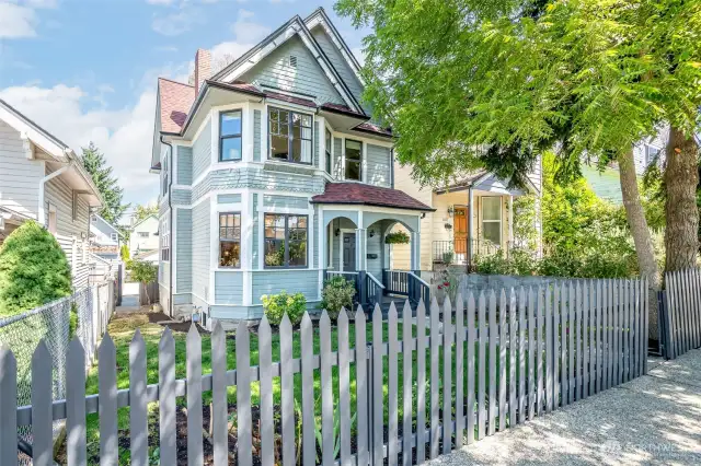 Welcome to 2615 S 14th St!