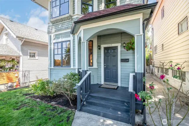 So much curb appeal! You will love this covered front porch!