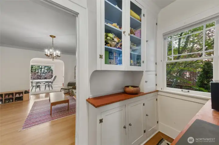 Unit B butlers pantry.