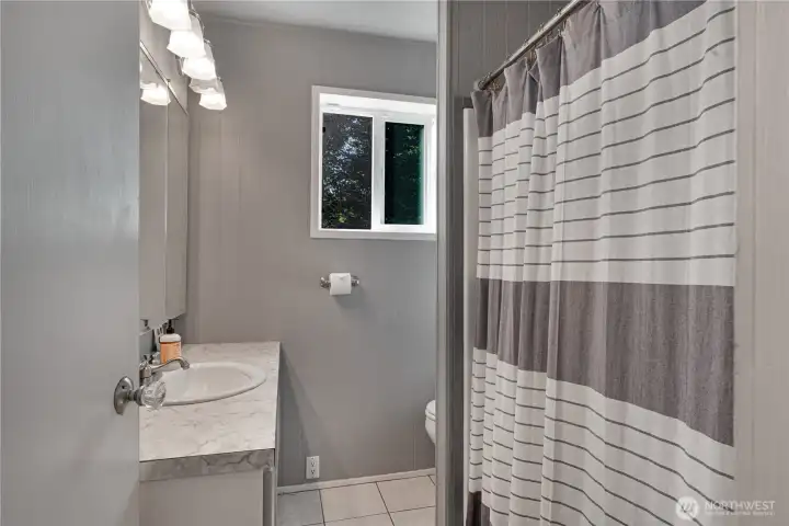 Main Level full bathroom