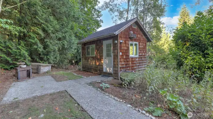 Private retreat just steps away from the main house - perfect for office space, yoga/wellness studio, or cozy cabin for guests!