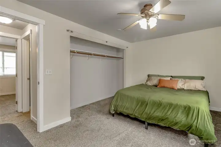 Spacious primary bedroom!