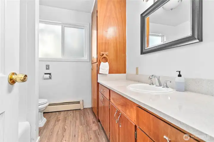 Main floor full bath