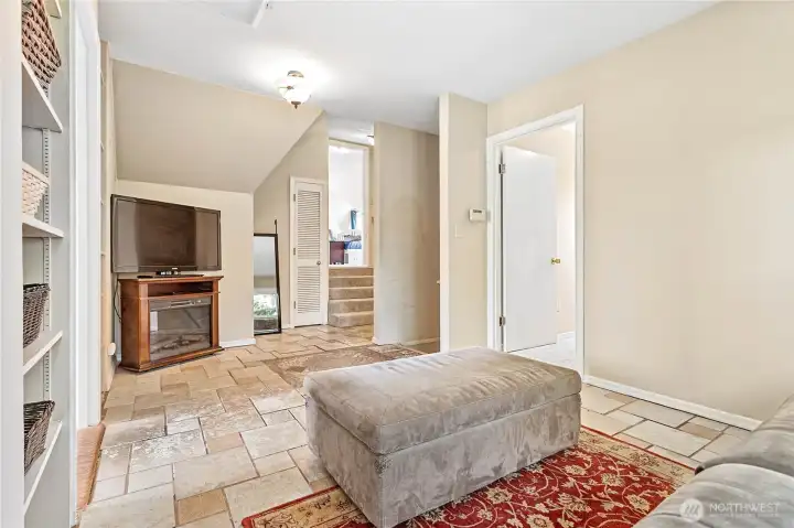 2nd Floor Bonus room