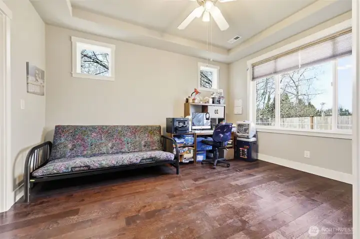 Main Floor-2nd Primary suite