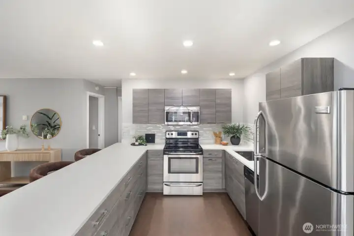 Clean, sleek, & modern kitchen finishes. Clean, sleek, & modern kitchen finishes.