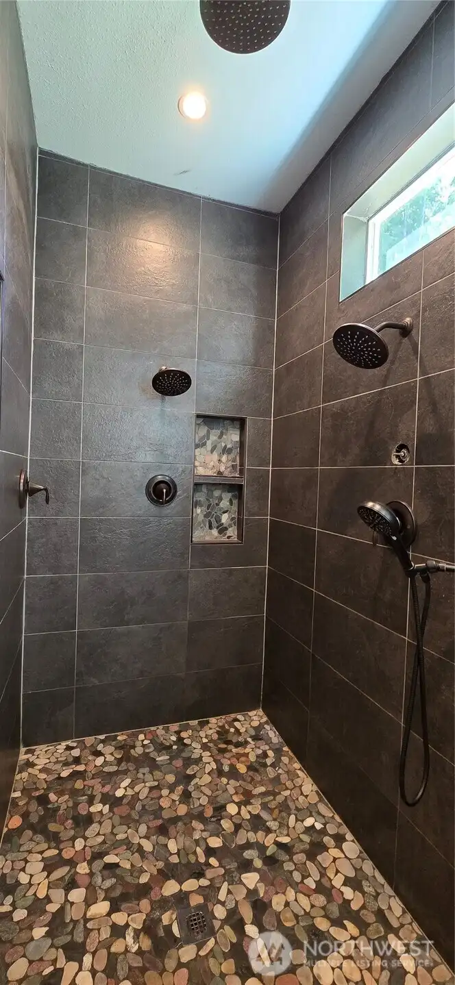Two person master shower