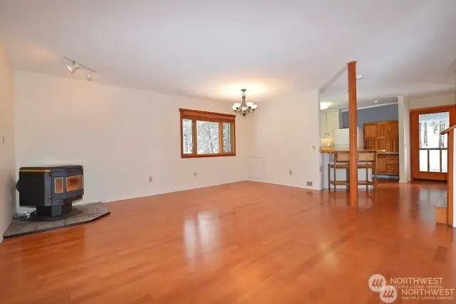 Great room and dining area flows to Kitchen easily.