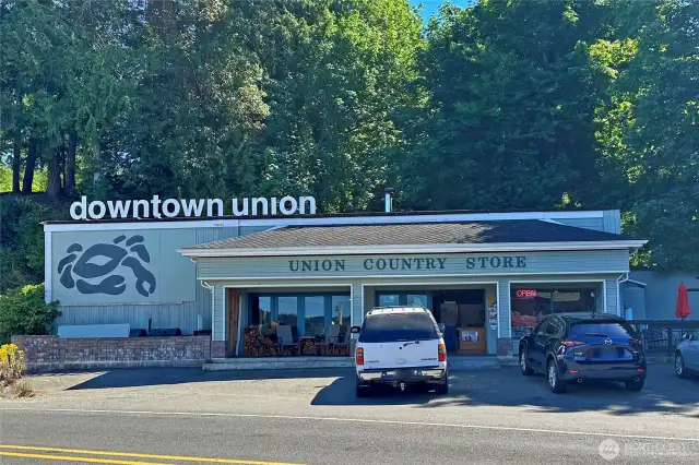 Nearby Union offers local shopping and curiosities