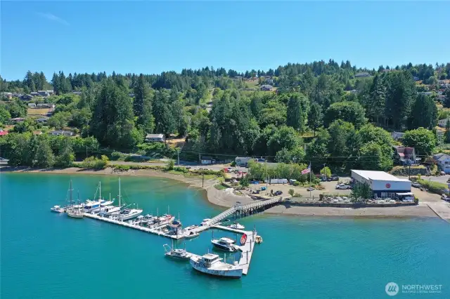 Nearby marina to enjoy the turquoise waters of Hood Canal