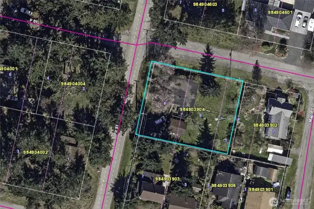 13,000 sq' (approx).