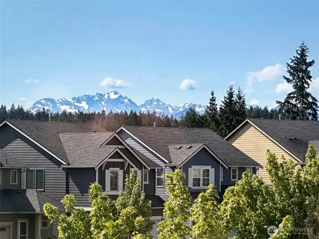 Mountain view from 4th bedroom