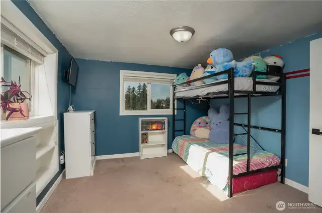Upstairs bedroom 2