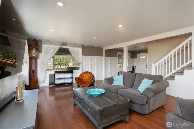 Living area off front entrance