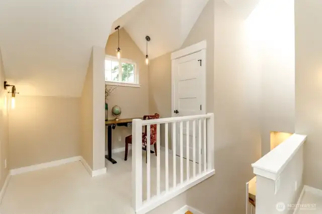 Guest Bedroom Upper Level Nook