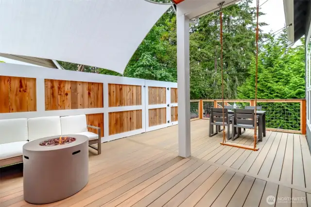 Main Level Deck with Sun Shade Screen