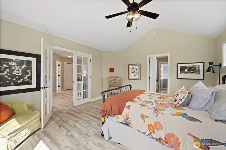 Primary suite