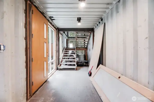 Main Entryway & Stairs