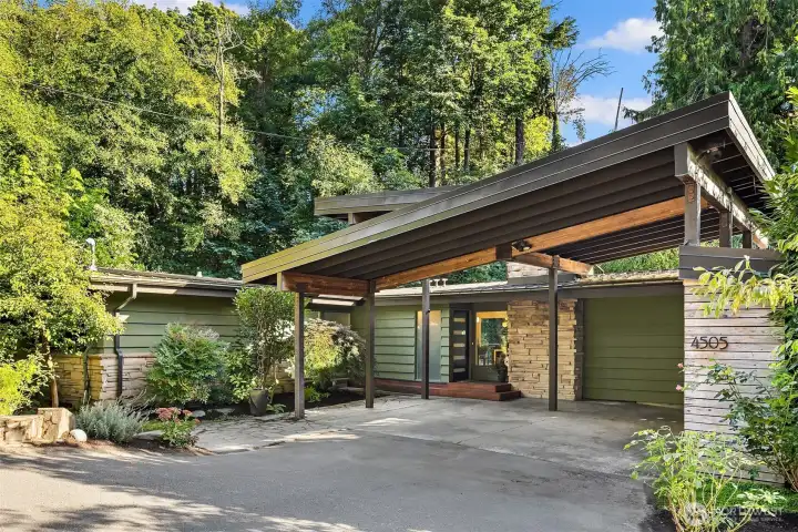 Architecturally interesting mid-century modern oasis in Seattle.