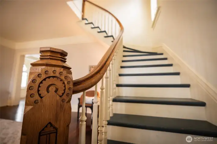 Period detailing on Newel Post