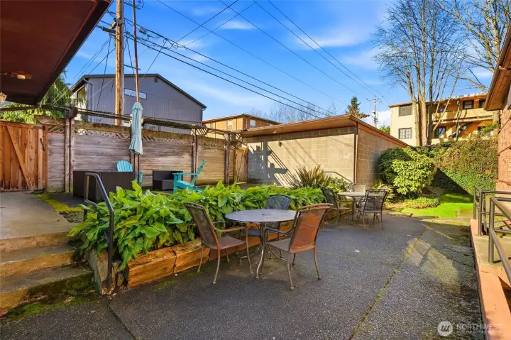 Shared patio area in the fully fenced private yard