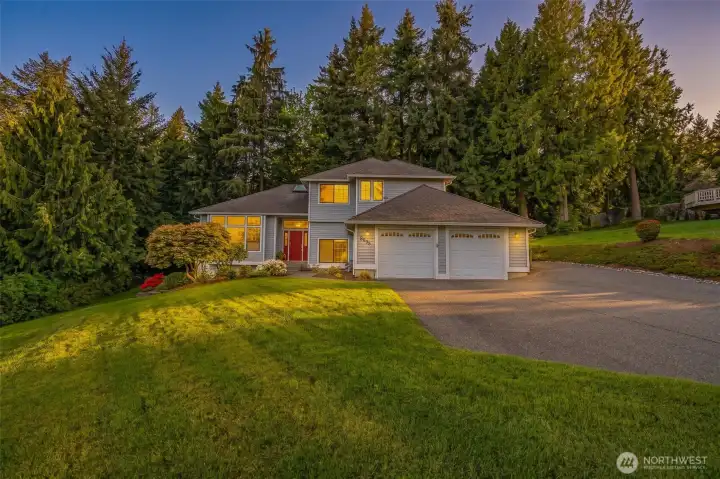 Presenting 5005 NW Terrace View Drive
