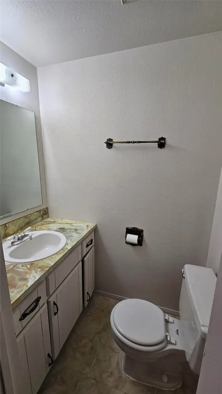 13805