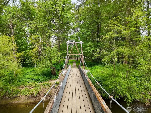 Awesome footbridge over to Isaac Evans Park and Green River beach.