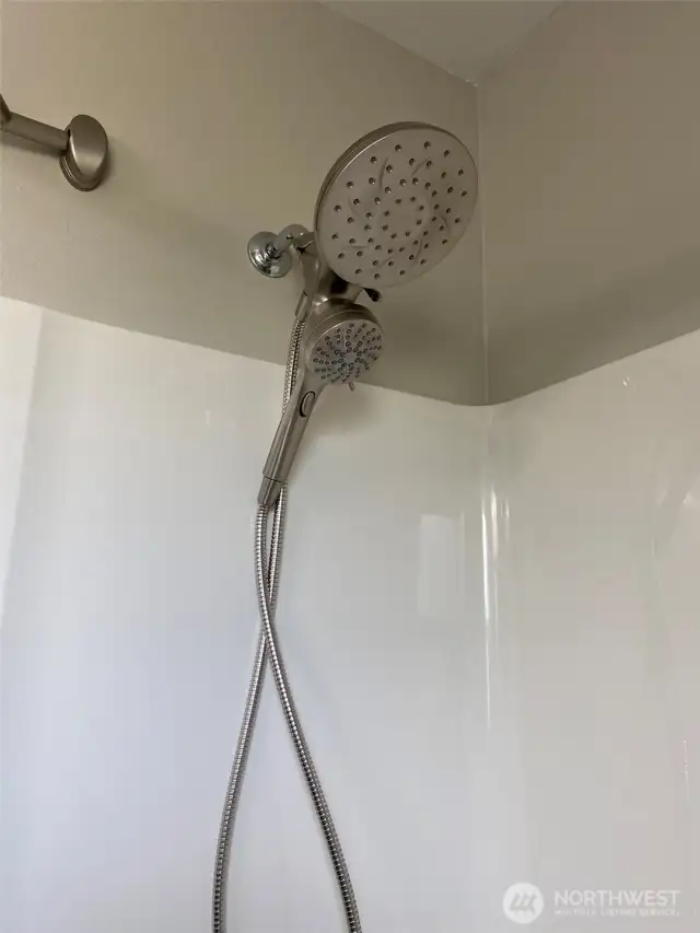 Detachable shower wand