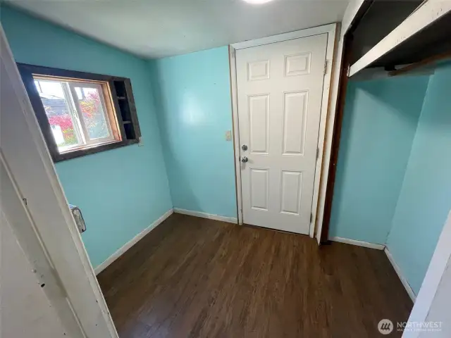 Backdoor/Entry room