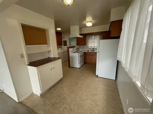 Dinning area/kitchen