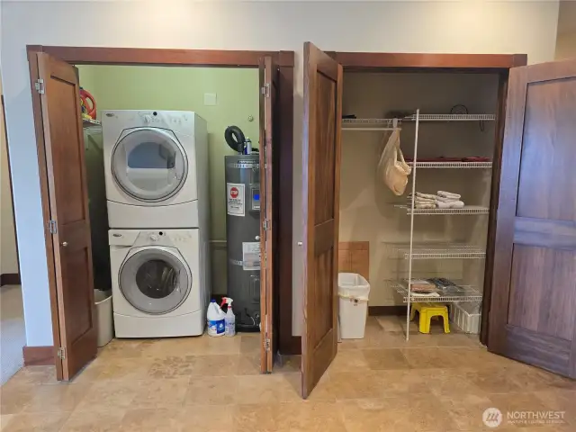 Pantry and washer/dryer in closets adjacent to the kitchen