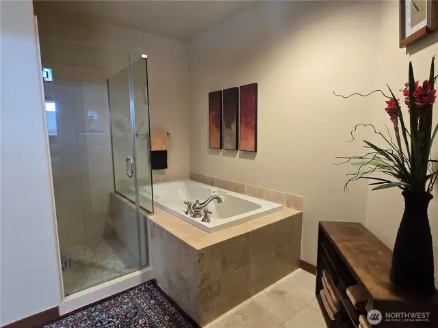 Nice soaking tub in primary suite