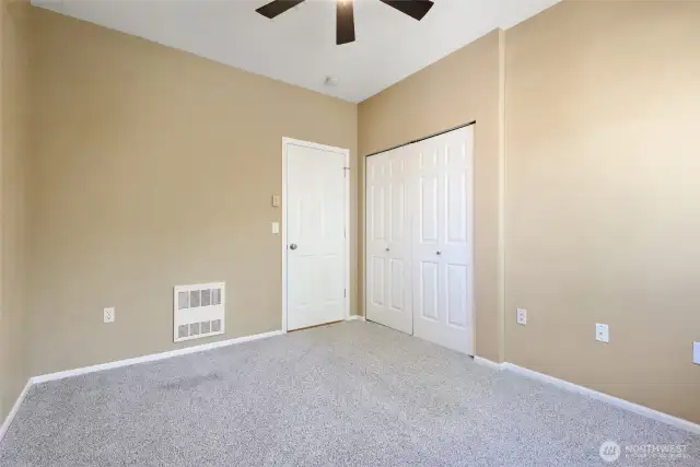 Additional bedroom.