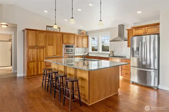 Dream island with ample storage.