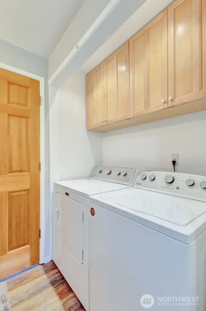 Main Floor Full Bath with Laundry for Convenience!