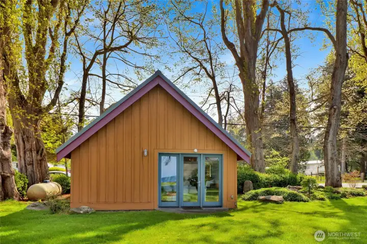 The home features a separate studio...workshop, gym, home office...the ideas are endless