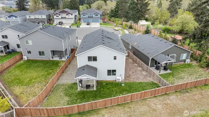 Nearly new, impeccably maintained home 18 minutes from JBLM.