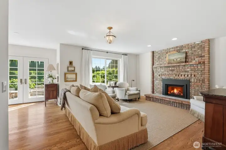 A beautiful light filled room.