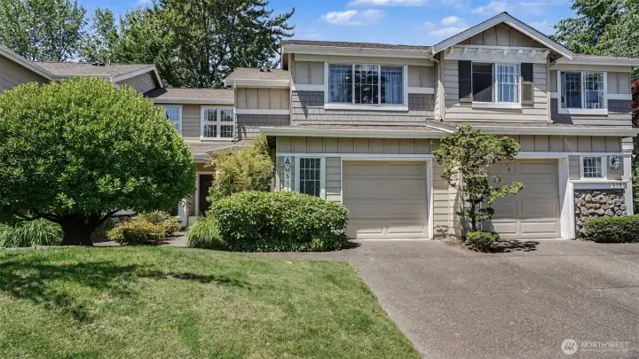 Great curb appeal! Great curb appeal!