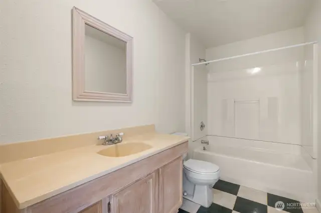 lower full bath