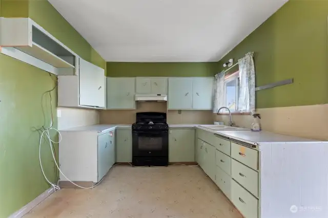 Cheery and bright kitchen