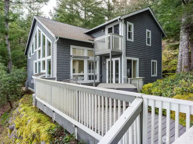 Deck with hot tub