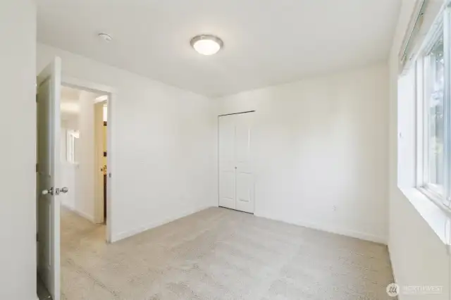 There ar 4 large secondary bedrooms