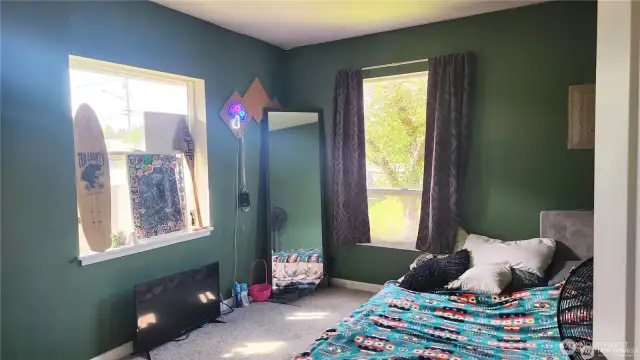 2nd  bedroom
