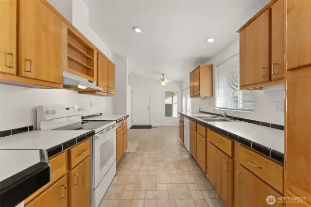 Facing "breakfast" space and door to carport.